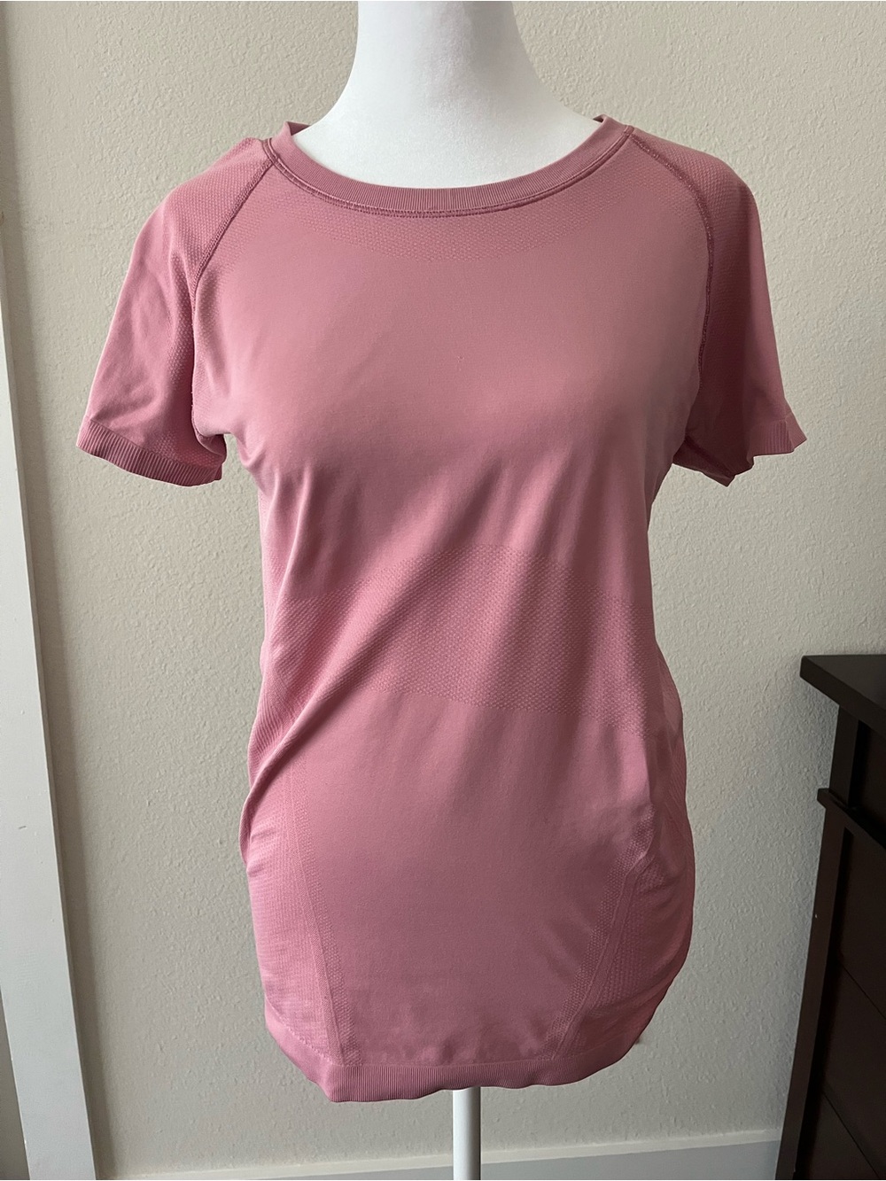 Athleta Short Sleeve Performance Tee in Rose